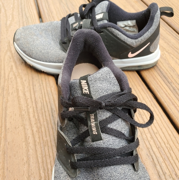 Nike Running Shoes - Picture 4 of 8